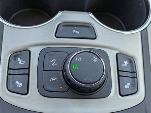 Used 2023 GMC Terrain Denali image 35