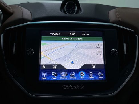 Used 2016 Maserati Ghibli image 23