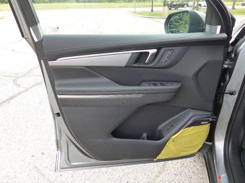 Used 2026 Buick Enclave Preferred w/ LPO, Floor Liner Package FWD image 22