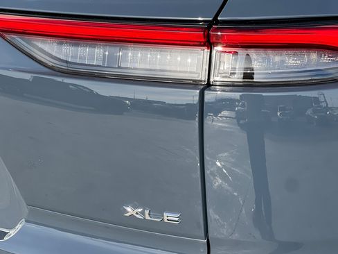 New 2025 Toyota Crown Signia image 21