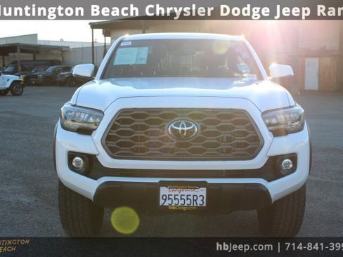 Used 2023 Toyota Tacoma TRD Off-Road image 2