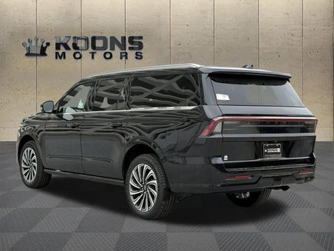 New 2026 Lincoln Navigator L Black Label AWD/4WD image 3