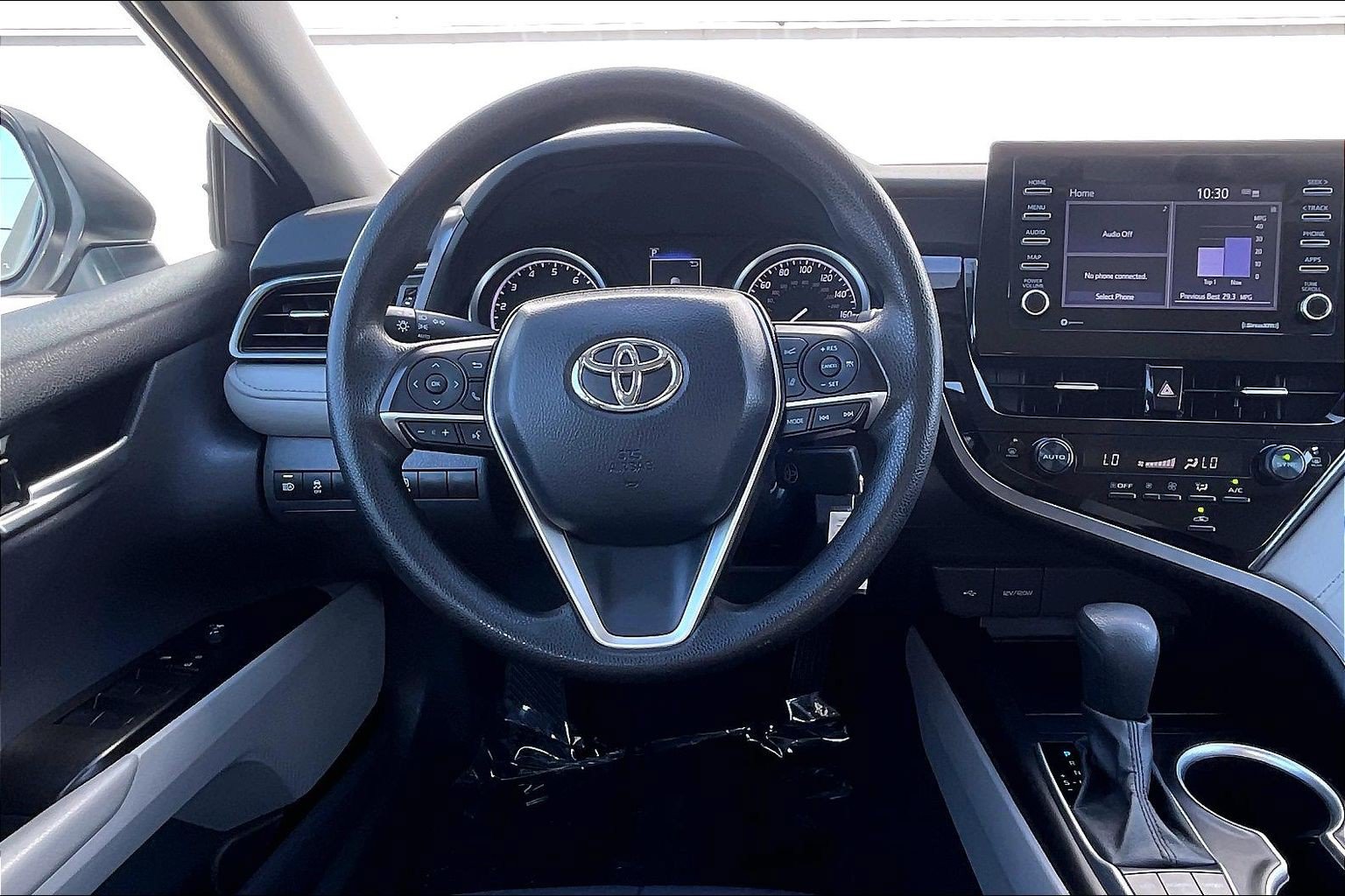Used 2024 Toyota Camry LE FWD image 6