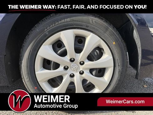 Used 2024 Toyota Corolla LE FWD image 7