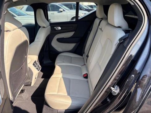 Used 2023 Volvo XC40 B5 Plus w/ Driver Assist Package image 7