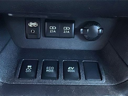 Used 2017 Toyota Highlander Limited image 14