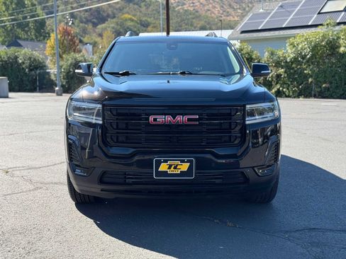 Certified 2022 GMC Acadia SLE w/ Driver Convenience Package image 2