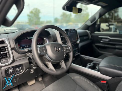 Used 2025 RAM 1500 Big Horn AWD/4WD image 13