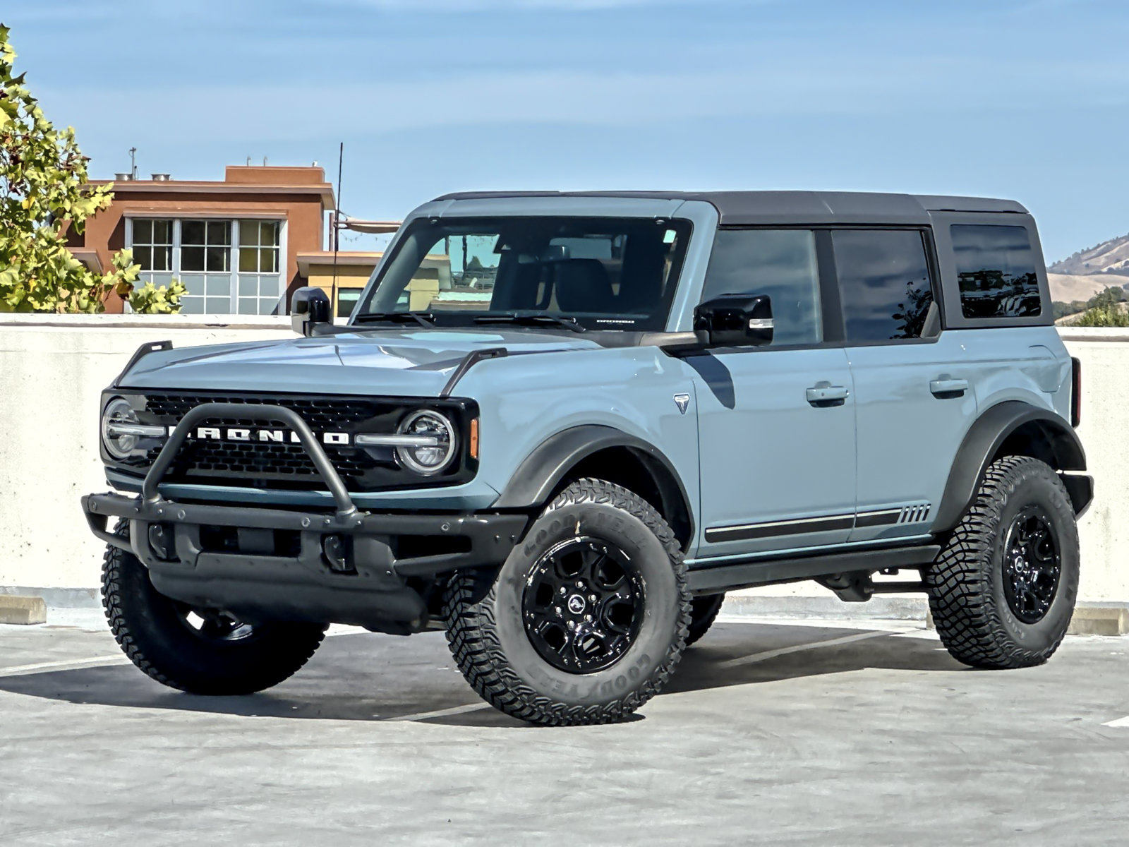 Used 2021 Ford Bronco First Edition AWD/4WD image 2