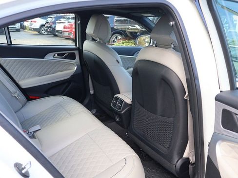 Used 2023 Genesis G70 3.3T w/ Sport Prestige Package RWD image 38