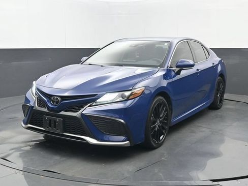 Used 2024 Toyota Camry XSE FWD image 8