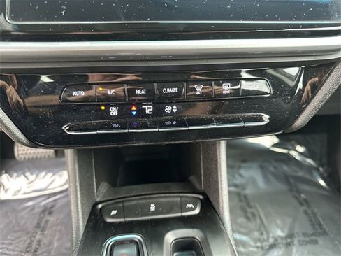 Used 2023 Chevrolet Bolt LT image 17