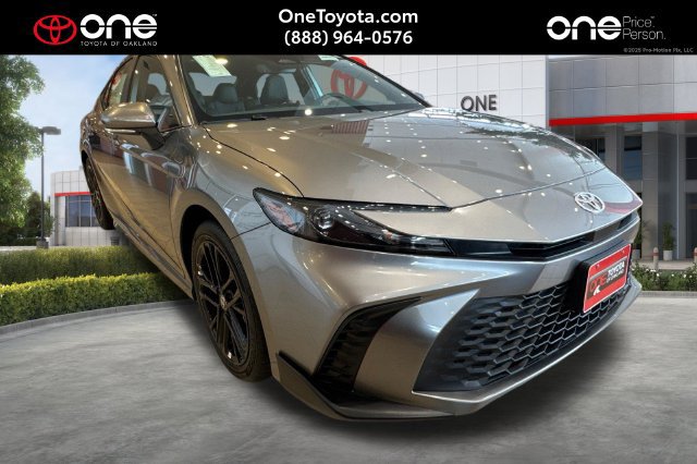 Used 2026 Toyota Camry SE w/ Convenience Package FWD 360° Tour