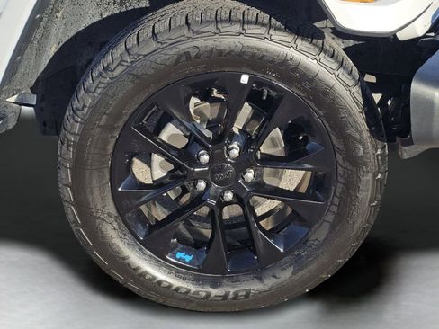 Used 2023 Jeep Wrangler Sahara w/ Cold Weather Group image 20