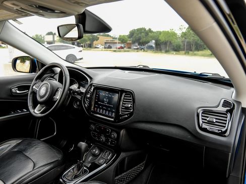 Used 2019 Jeep Compass Limited AWD/4WD image 14