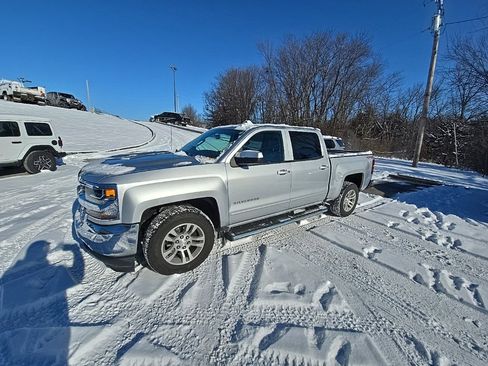 Used 2017 Chevrolet Silverado 1500 LT w/ Trailering Package image 2