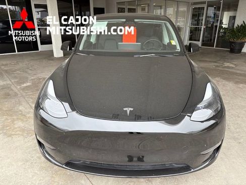 Used 2023 Tesla Model Y Long Range AWD/4WD image 9