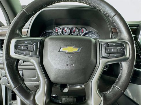 Used 2021 Chevrolet Suburban LT image 44