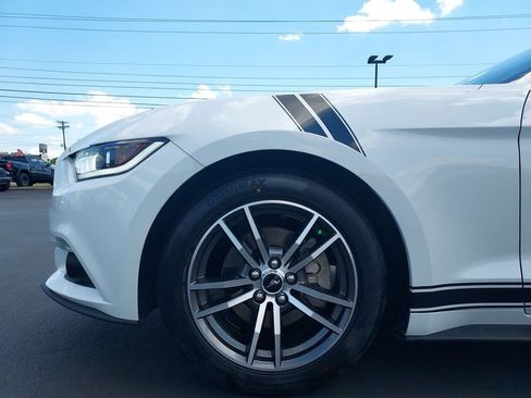 Used 2017 Ford Mustang Coupe RWD image 16