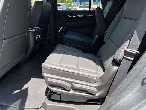 Certified 2021 GMC Yukon Denali w/ Denali Premium Package AWD/4WD image 16