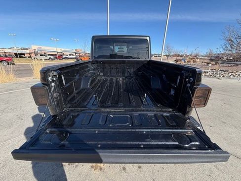 Used 2023 Jeep Gladiator Mojave w/ Cold Weather Group image 26