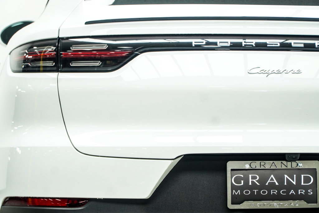 Used 2023 Porsche Cayenne Coupe AWD/4WD image 19