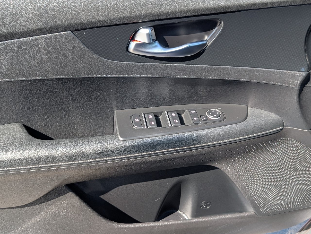 Used 2023 Kia Forte GT-Line w/ GT-Line Technology Package FWD image 14
