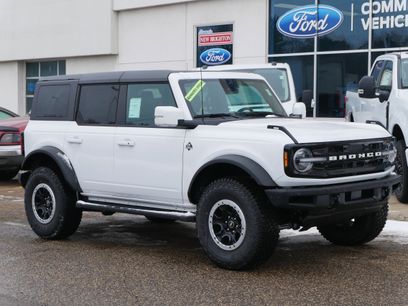 New 2024 Ford Bronco Outer Banks w/ Sasquatch Package