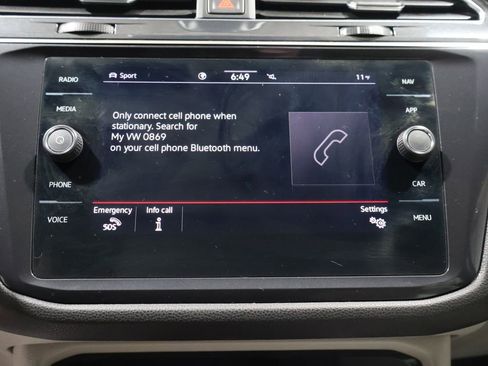 Used 2022 Volkswagen Tiguan SEL R-Line image 32