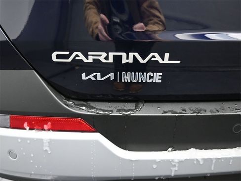 New 2026 Kia Carnival EX image 10