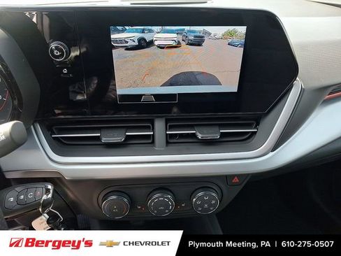 Used 2026 Chevrolet Trax RS image 12