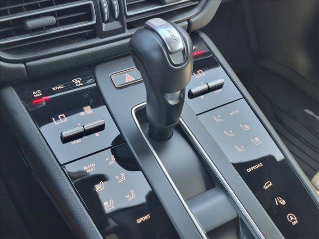Used 2024 Porsche Macan AWD/4WD image 20
