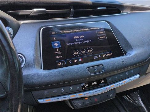 Used 2019 Cadillac XT4 Luxury w/ Cold Weather Package AWD/4WD image 14