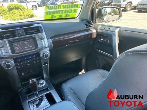 Used 2018 Toyota 4Runner Limited AWD/4WD image 31