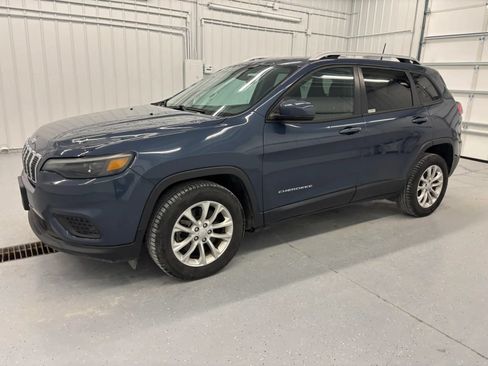 Used 2021 Jeep Cherokee Latitude FWD image 12