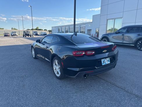 Used 2019 Chevrolet Camaro LT RWD image 6