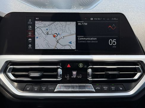 Used 2019 BMW 330i xDrive Sedan w/ Driving Assistance Package AWD/4WD image 29