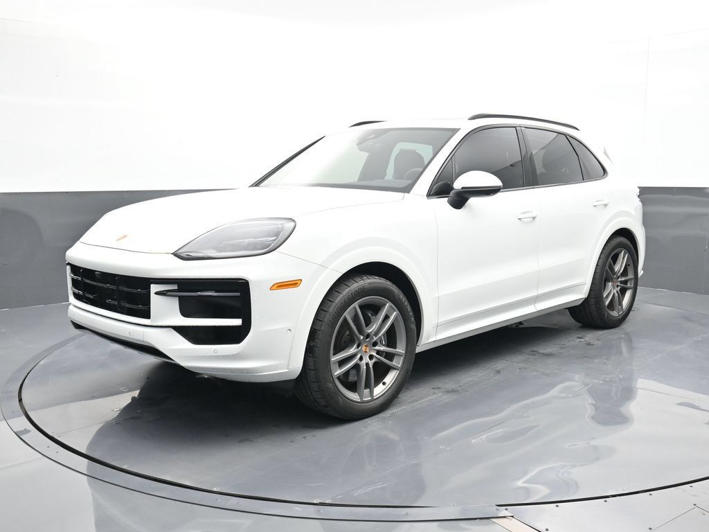 Certified 2025 Porsche Cayenne AWD/4WD image 1