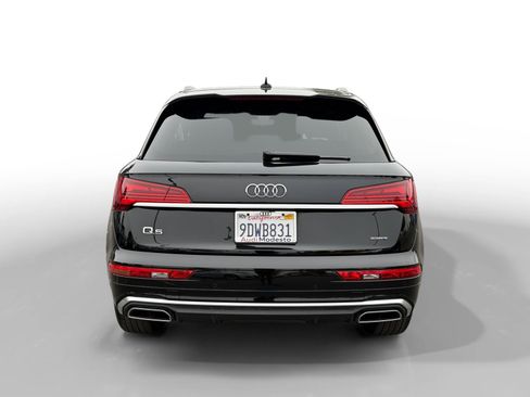Used 2023 Audi Q5 2.0T Premium w/ Convenience Package image 4