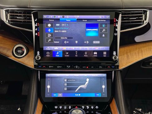 Used 2022 Jeep Grand Wagoneer Series III image 17