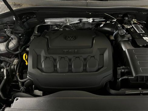 Used 2023 Volkswagen Tiguan SE R-Line image 32