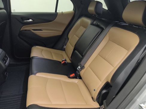 Used 2024 Chevrolet Equinox Premier AWD/4WD image 18