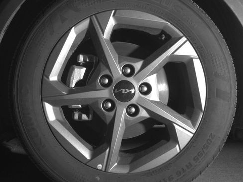 Used 2025 Kia K4 FWD image 12