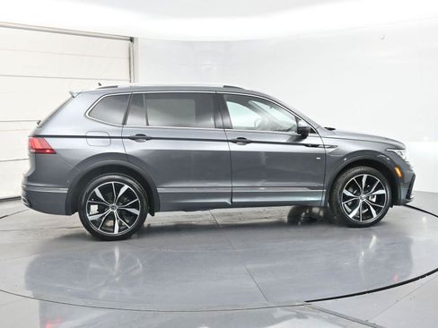 Certified 2024 Volkswagen Tiguan SEL R-Line AWD/4WD image 28