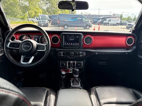 Used 2018 Jeep Wrangler Unlimited Rubicon AWD/4WD image 11