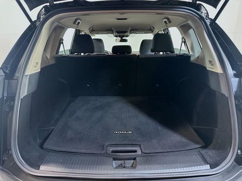 Used 2023 Nissan Rogue SV image 8