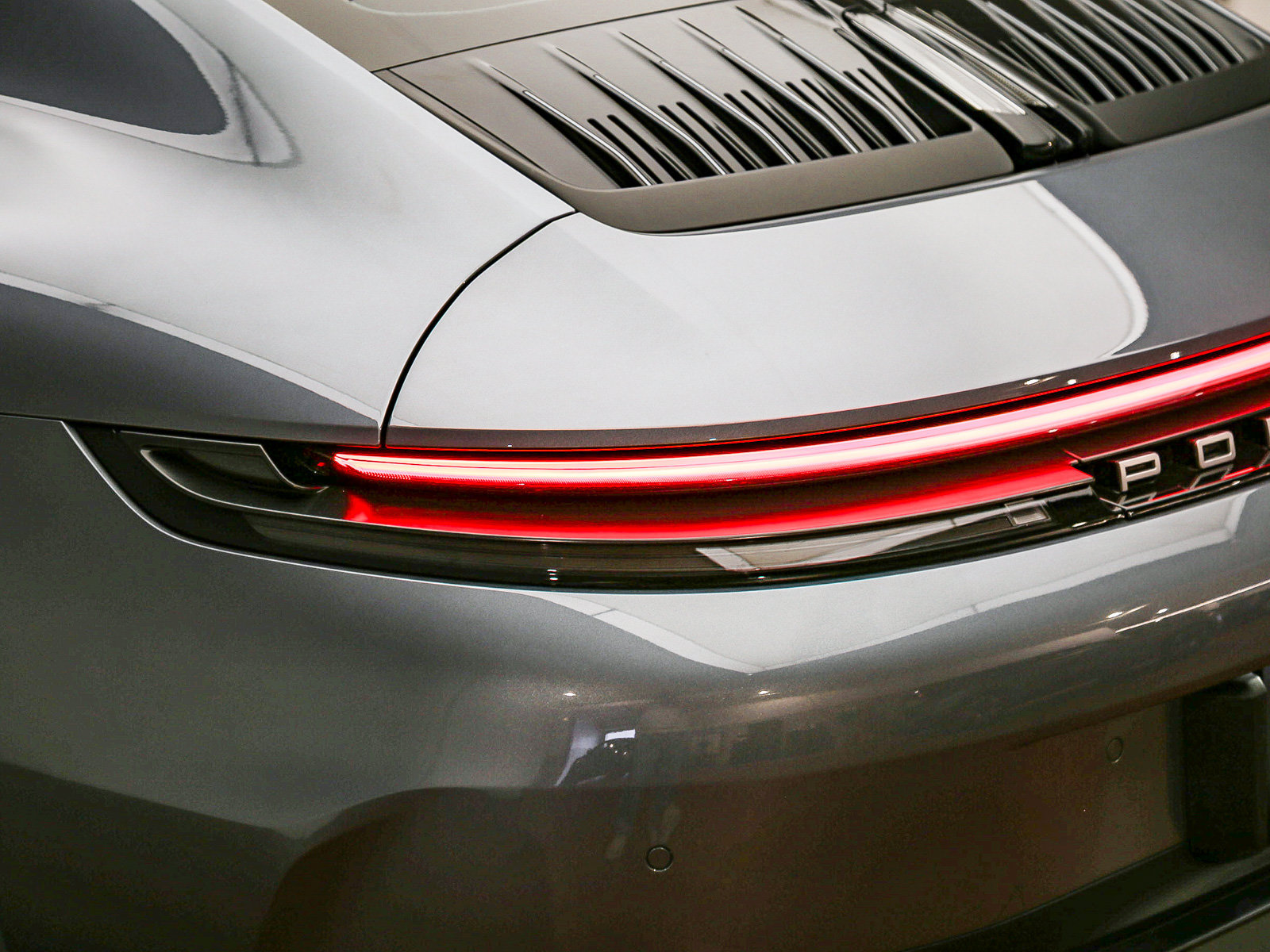 Certified 2025 Porsche 911 Carrera RWD image 15