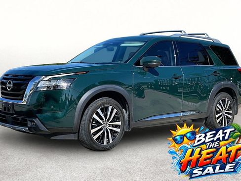 Used 2023 Nissan Pathfinder Platinum FWD image 5