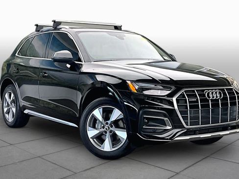 Used 2023 Audi Q5 2.0T Premium w/ Convenience Package AWD/4WD image 3
