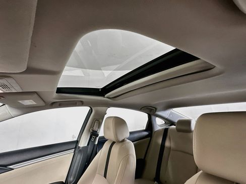 Used 2018 Honda Civic EX image 24